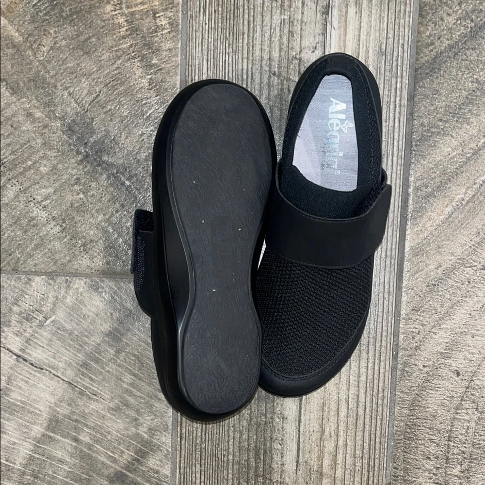Alegria Black Mesh 1”heel adjustable strap comfortable Shoes